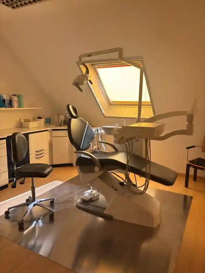 Behandlungszimmer der Zahnarztpraxis Macknigg