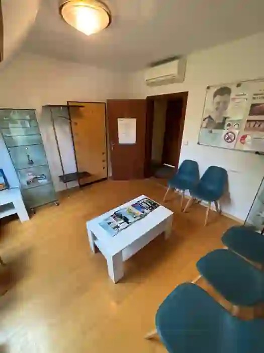 Wartezimmer der Zahnarztpraxis Macknigg